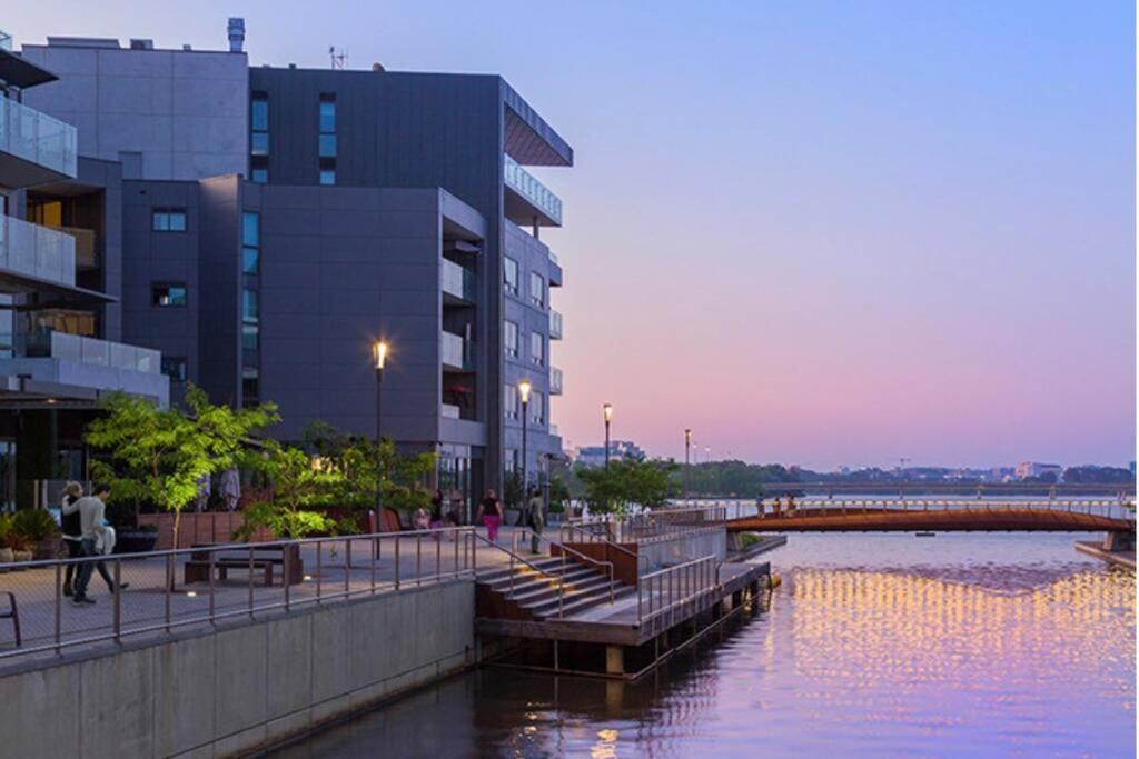 Luxe 2Br Executive Apartment Kingston Pool Parking Wifi Bbq Wine Exteriér fotografie